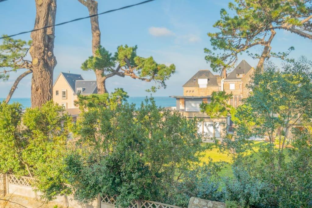 La Mer A Vos Pieds, La Plage A 50M Dinard Exterior photo